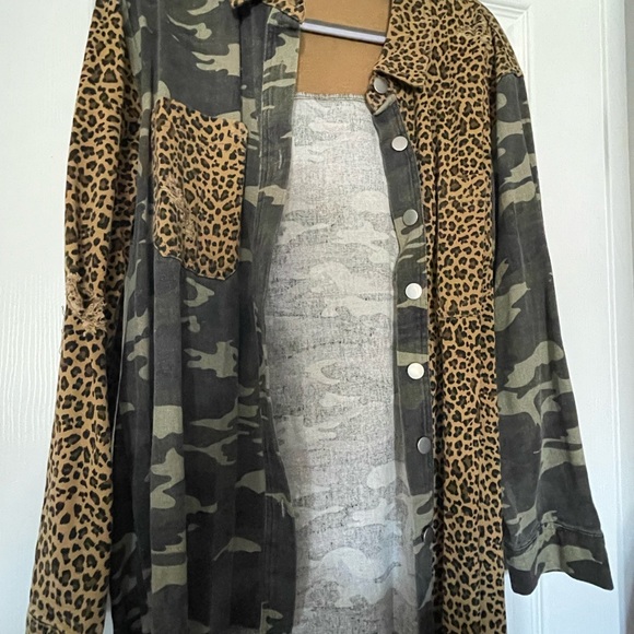 Animal print/camouflage print Shackett - Picture 2 of 3